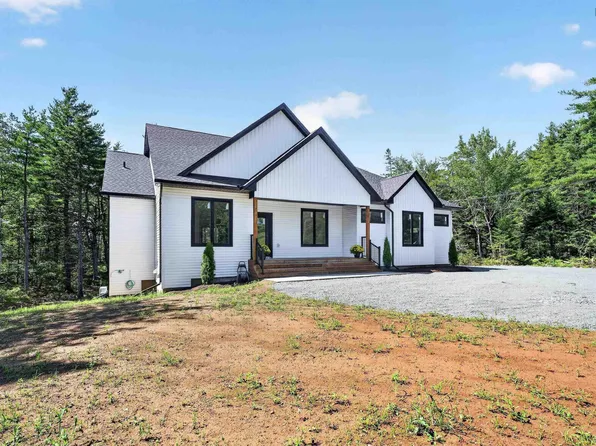 524 & 526 Perrin Dr, Fall River, NS B2T 1X8