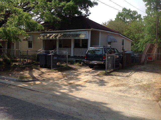 1st image of 215 Cedar St