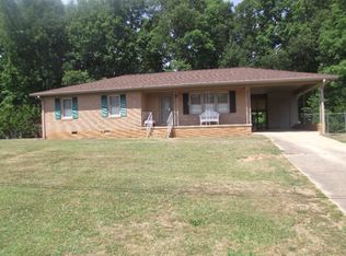 402 Willowbrook Rd, Greenwood, SC 29649