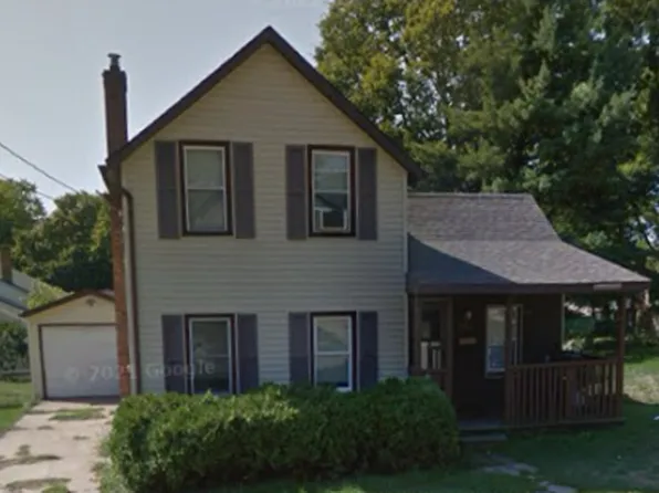 707 W Homer St, Freeport, IL 61032