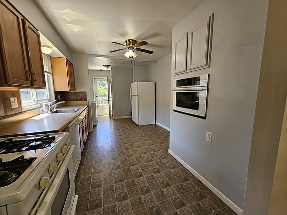 5th image of 26411 Lorenz St