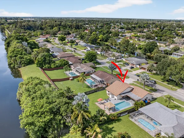 185 Bobwhite Road, Royal Palm Beach, FL 33411