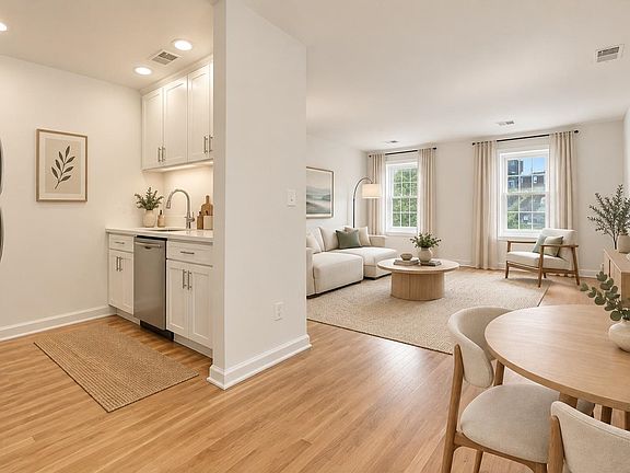 2nd image of 456 9th St APT 26