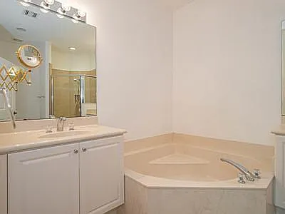 2529 Langrove Ln SW #2529 — Photo 8