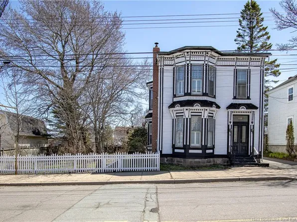 138 Duke St W, Saint John, NB E2M 1T2