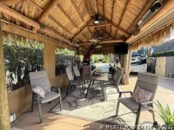 399 NW Chipshot Ln, Port Saint Lucie, FL 34986