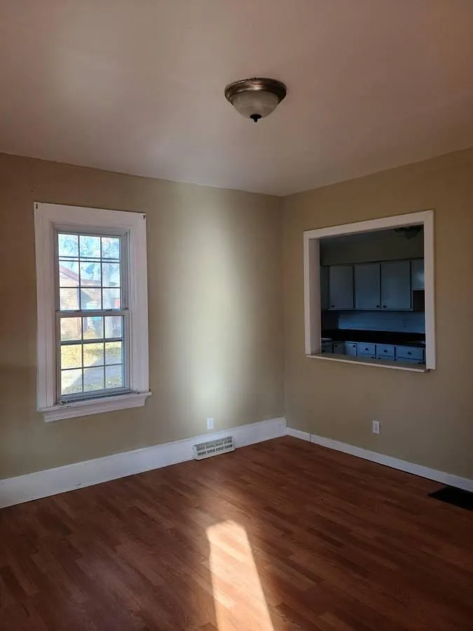 410 E Madison Ave — Photo 1