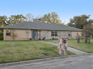 1202 Hopkins Dr, Denton, TX 76205