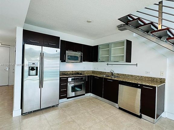 2nd image of 41 SE 5th St APT 1512
