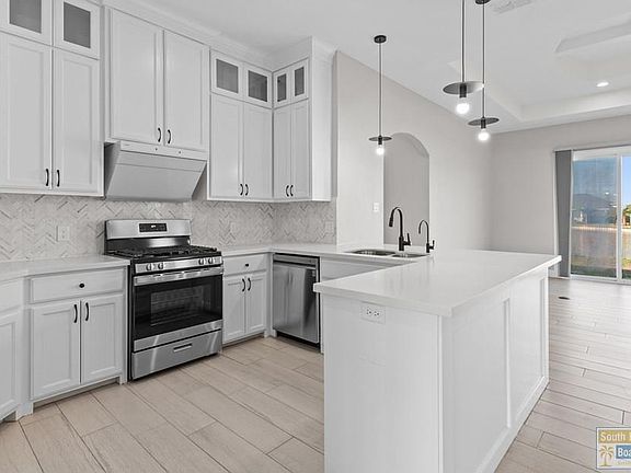 4th image of 60 Whooping Crane Dr