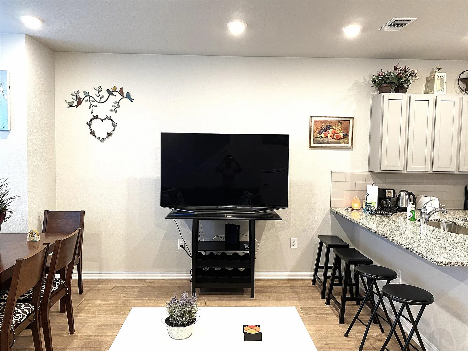 2 bed, 2.5 bath, 1340 sqft, $2,000 — Photo 4