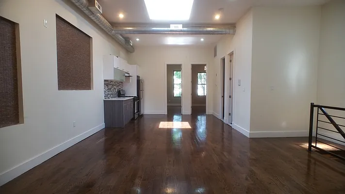 Rented by Premier Metro Realty Corp | media 18