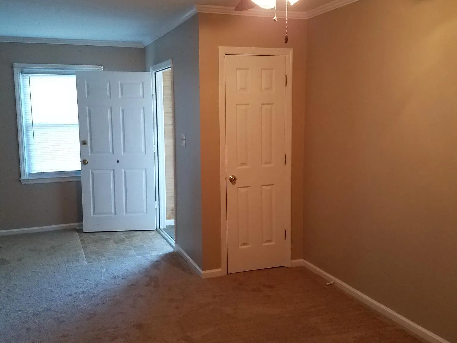 814 Ridgeview Dr — Photo 3