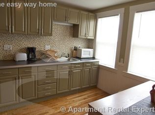 116 Inman St #2E, Cambridge, MA 02139