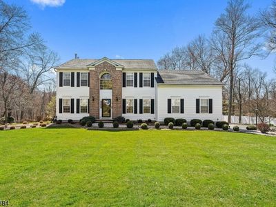 7 Cottage Pl, Gillette, NJ, 07933