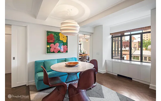 Sold by Douglas Elliman | media 24