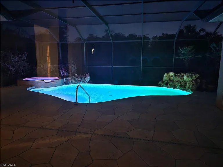 25820 Creekbend Dr — Photo 37