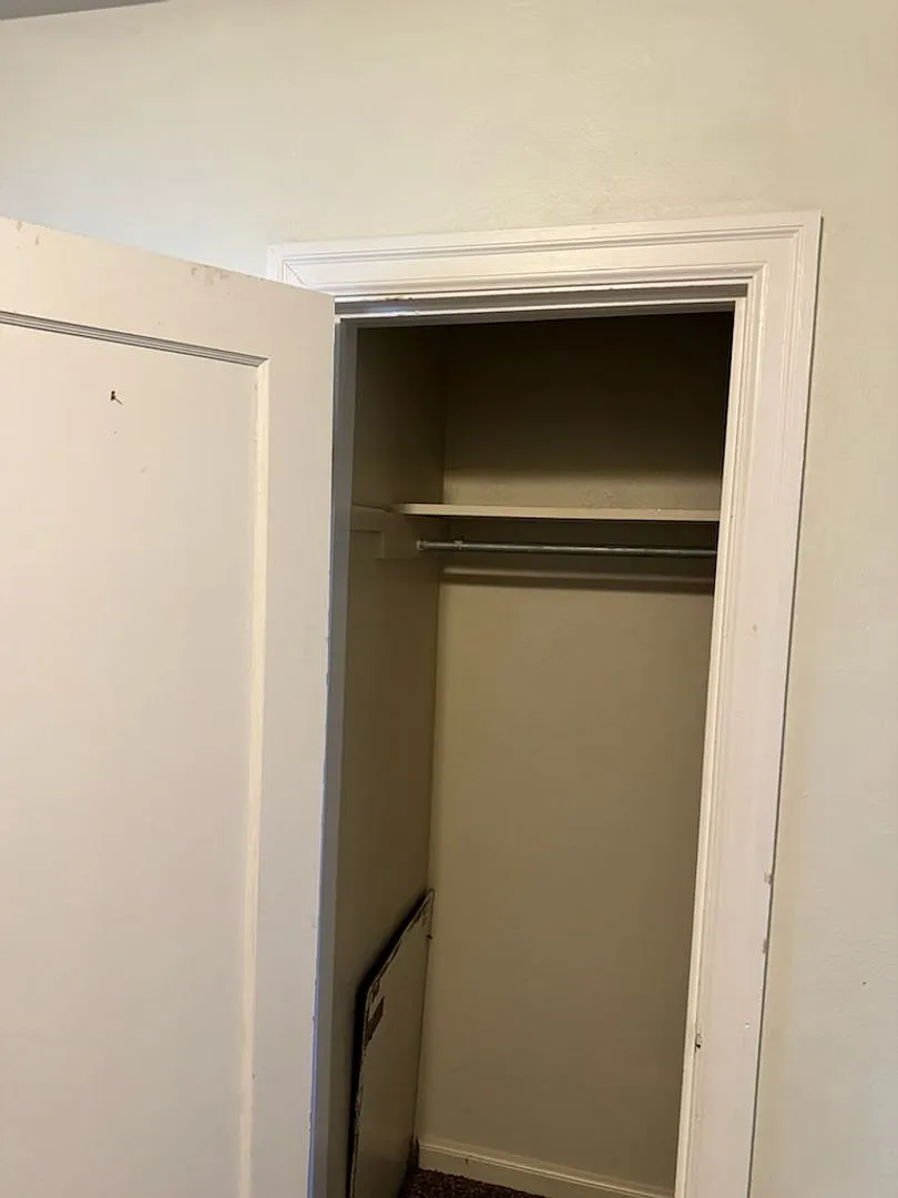 Private Rooms and Apartments Available Near SUU — Photo 1