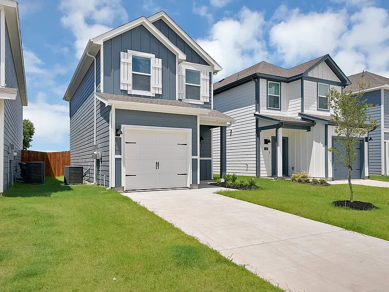 124 Tall Cedar Way — Photo 2