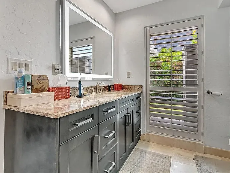 4450 NE 23rd Ave — Photo 22