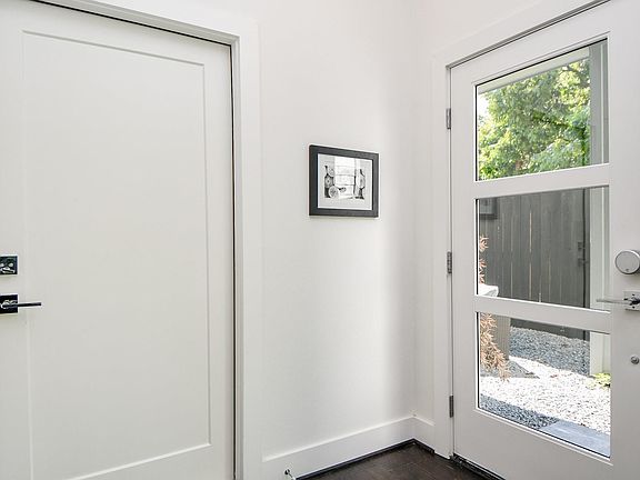 3rd image of 1903 Jack Oak Ave