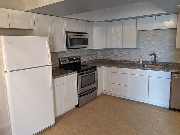 2nd image of 2409 Alister Ct