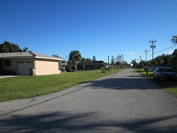 5th image of 5851 SW 1st Ct