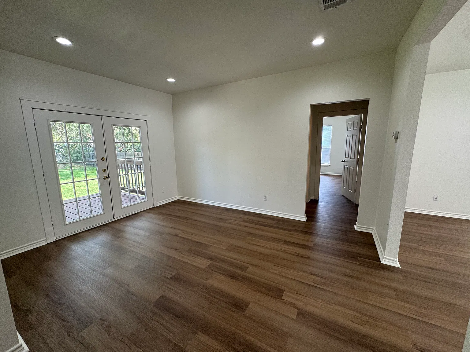 3 bed, 1260 sqft, $1,800 — Photo 4