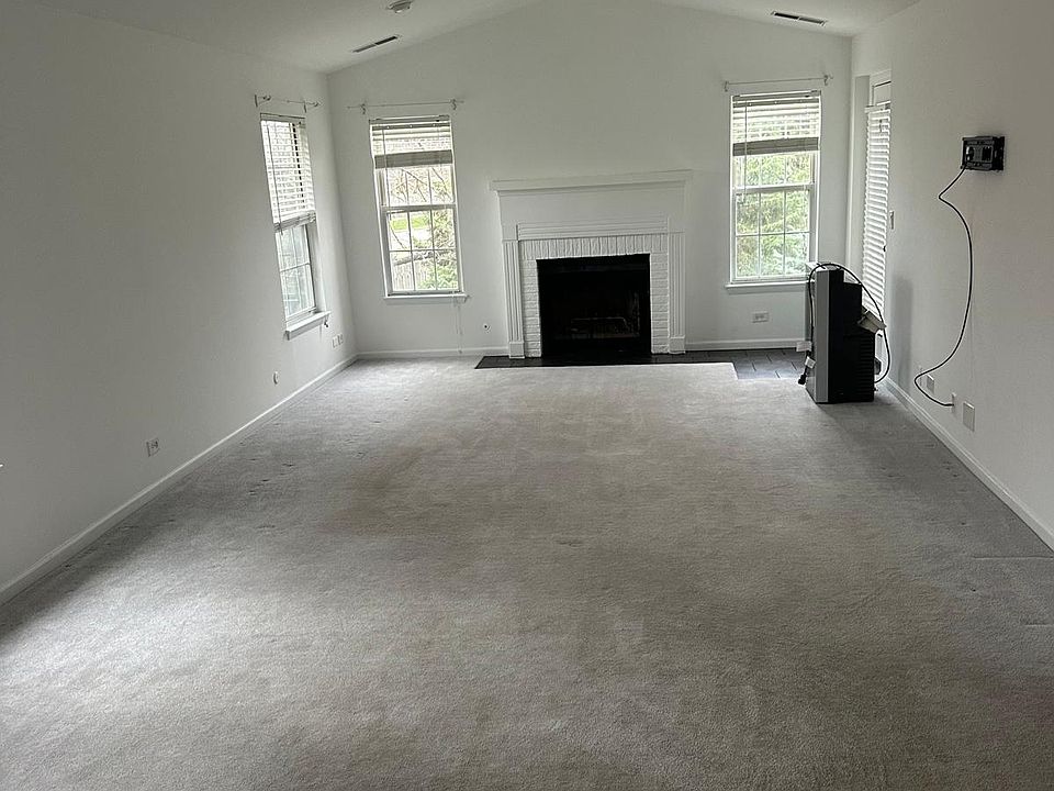 1st image of 112 E Fabish Dr
