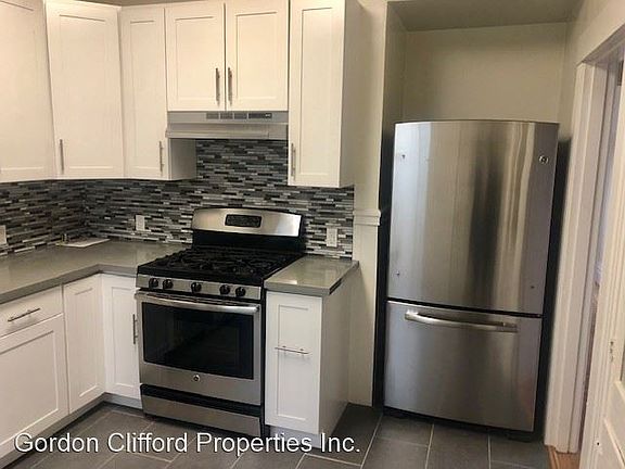 3rd image of 405 Clipper St #4052