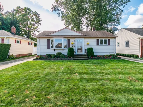 31012 Ronald Dr, Willowick, OH 44095