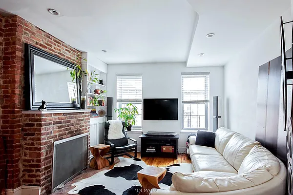 Rented by Town Residential | media 14