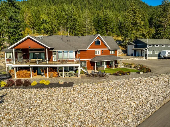 6054 Lynx Dr, North Okanagan, BC V1B 3J5