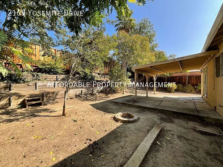 2169 Yosemite Dr — Photo 18