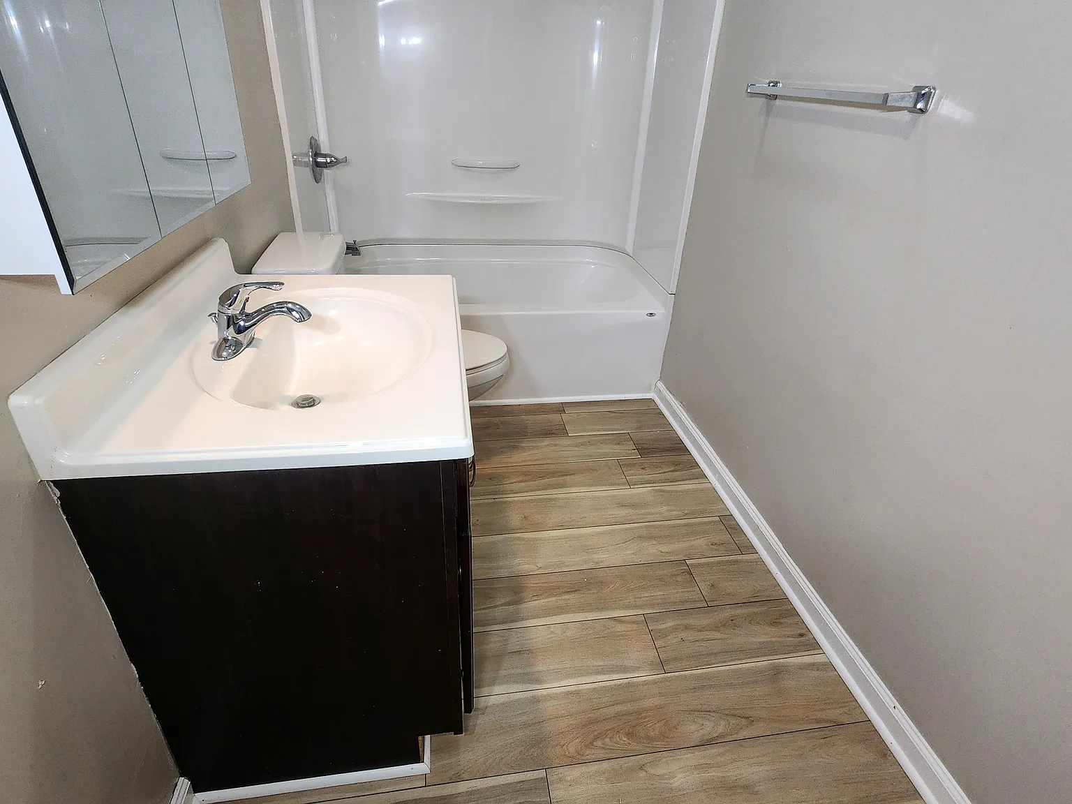 Evergreen Ridge Apartments — Photo 3