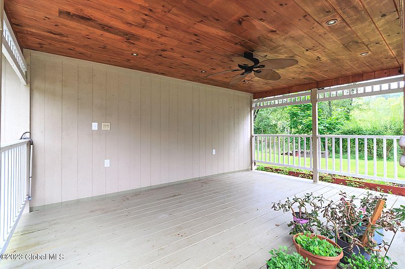 4th image of 351 Hoags Corners Road