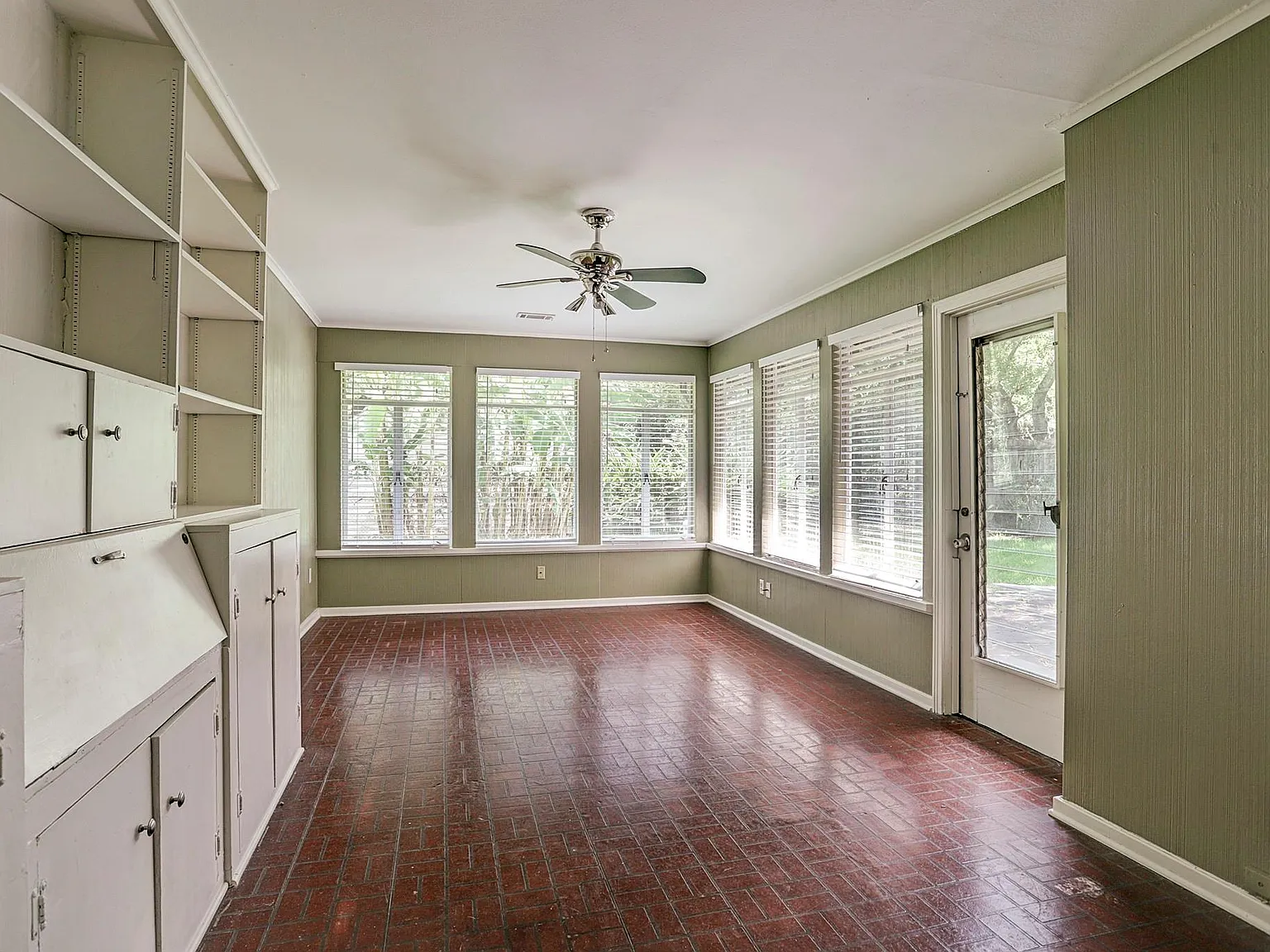 3 bed, 1723 sqft, $2,950 — Photo 4