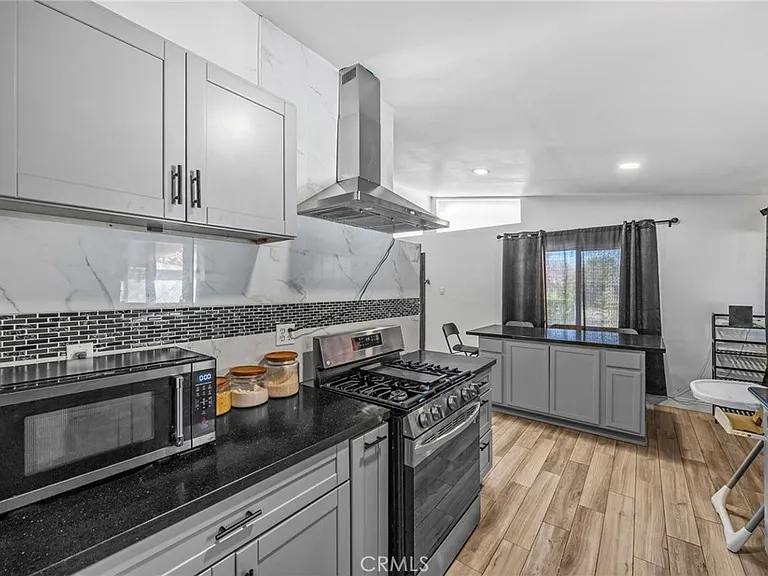 9417 Mango Ave — Photo 13