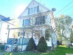 209 King St — Photo 2