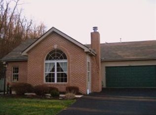 1450 Greenbriar Ct, South Park, PA 15129