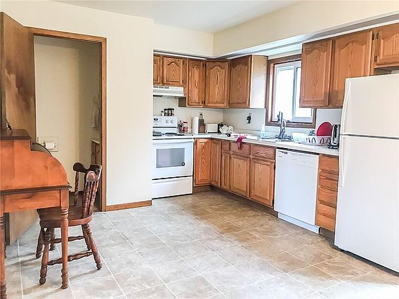 3rd image of 1343-1341 Kane Road #2
