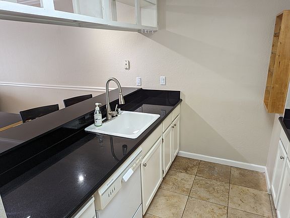 5th image of 240 N Bayshore Blvd APT 109