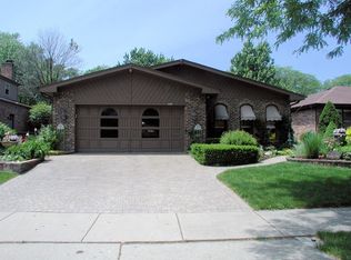 450 Ardmore Rd, Des Plaines, IL 60016