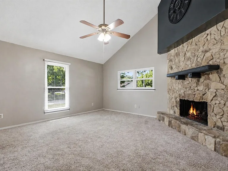 4118 Garden Springs Dr — Photo 5