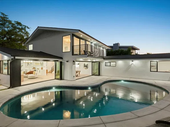 15655 Castlewoods Dr, Sherman Oaks, CA 91403