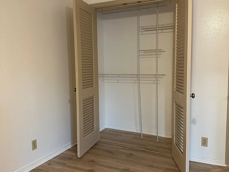 510 E Avenue J #C — Photo 14