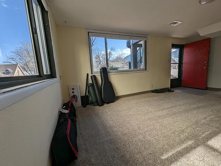 1427 Mapleton Ave #D — Photo 5