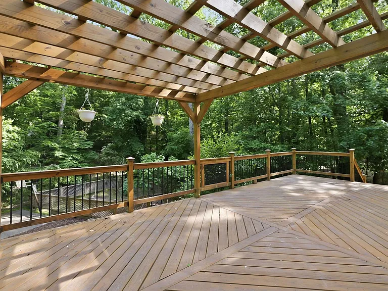 6 Bramerton Ct — Photo 37