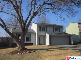 5832 S 105th St, Omaha, NE 68127