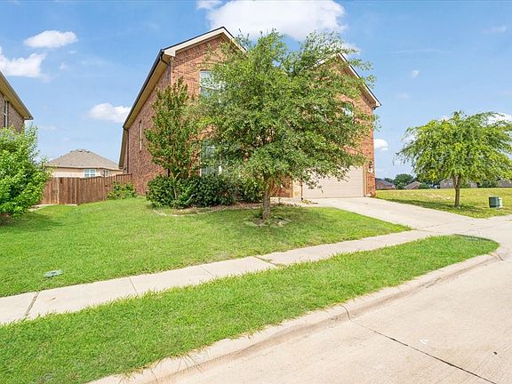 4th image of 802 Swan Ridge Dr